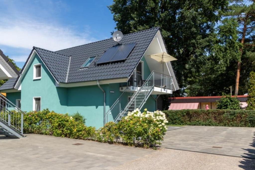 K 100 EG - Ferienwohnung im Erdgeschoss mit großem Garten Röbel Exterior foto